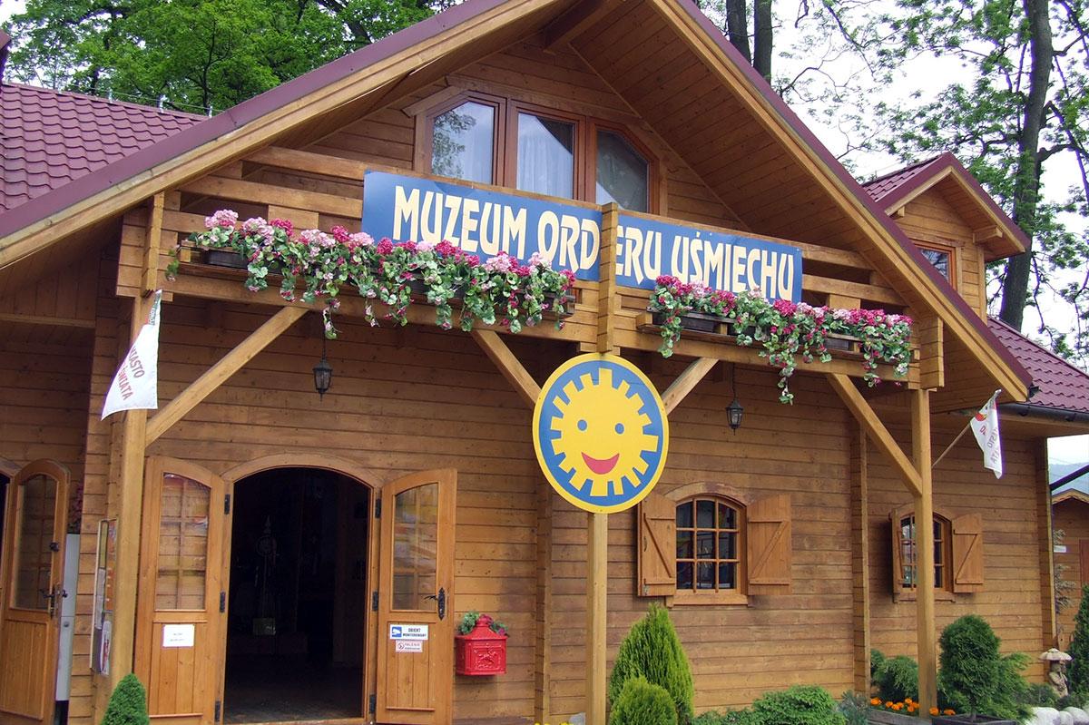 Rabkoland i Muzeum Orderu Uśmiechu, Muzeum Rekordów i Osobliwości